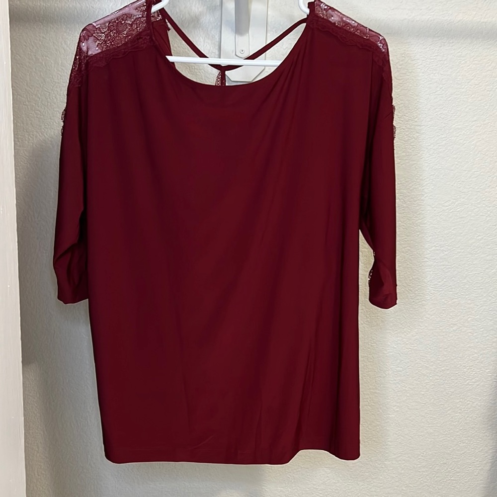 Buckle burgundy blouse with cross and lace backing